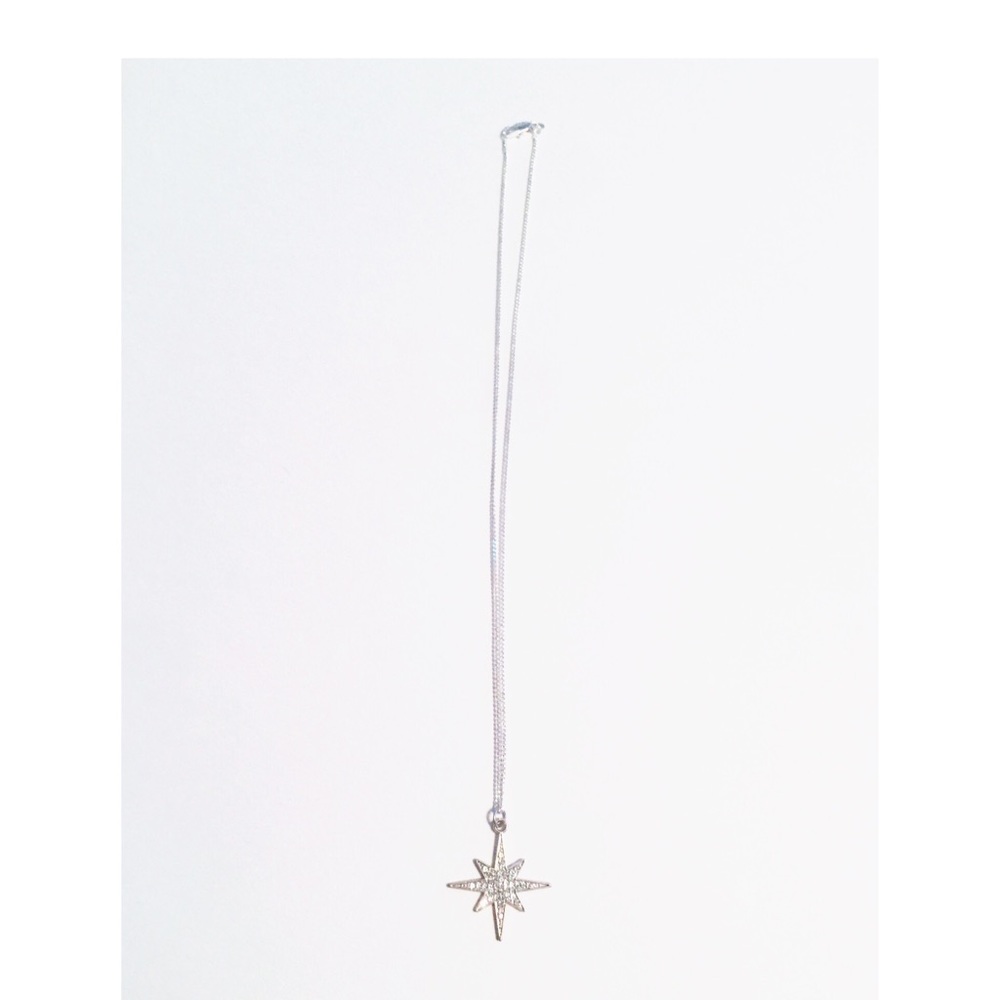 NWT Silver Star Pendant Necklace